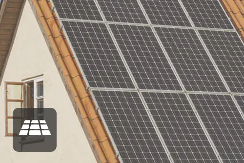 Solceller på tag. Hus.